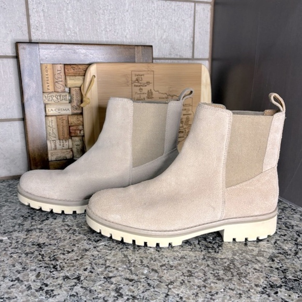 Crown Vintage Tipryn Cream Suede Chelsea Boots Size 7 1/2 - Picture 2 of 15
